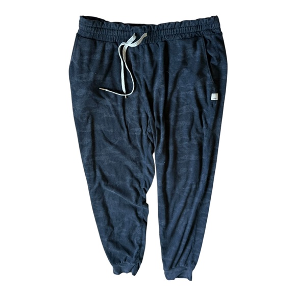 Vuori Pants - Vuori Weekend Joggers Dark Camo DreamKnit Fabric Sz M VW303